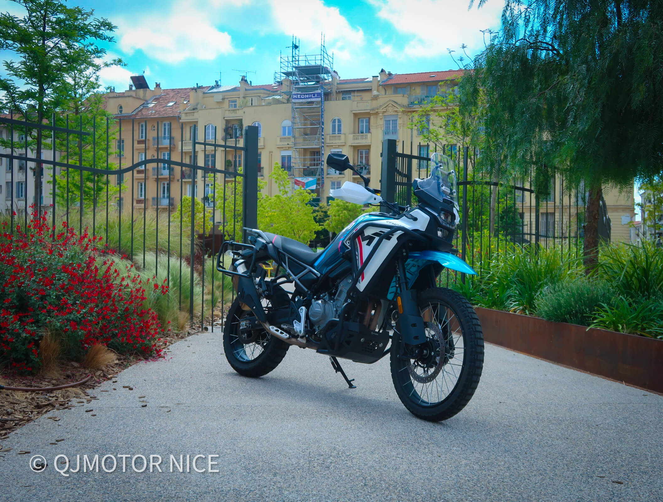 CFMoto 450MT détail