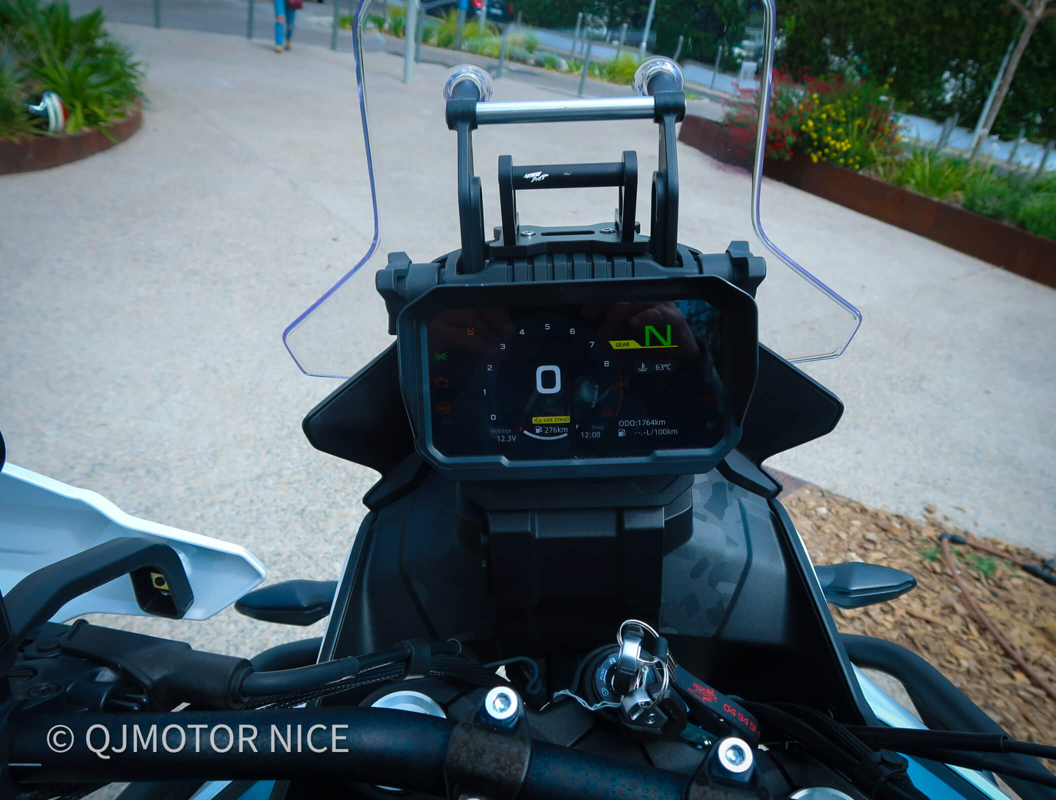 CFMoto 450MT équipement