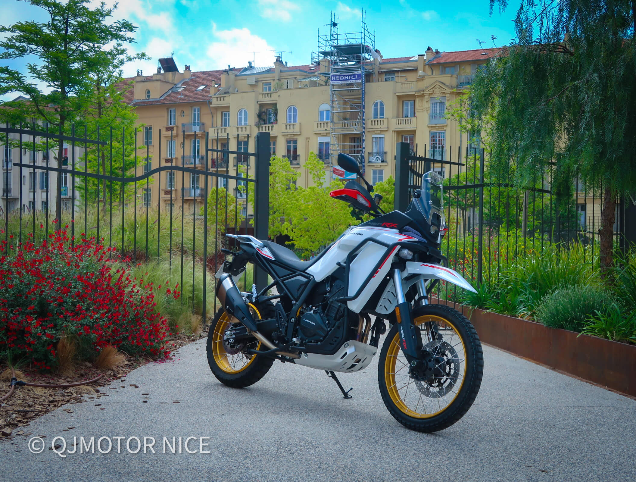 QJMotor SRT 450 SX détail équipement