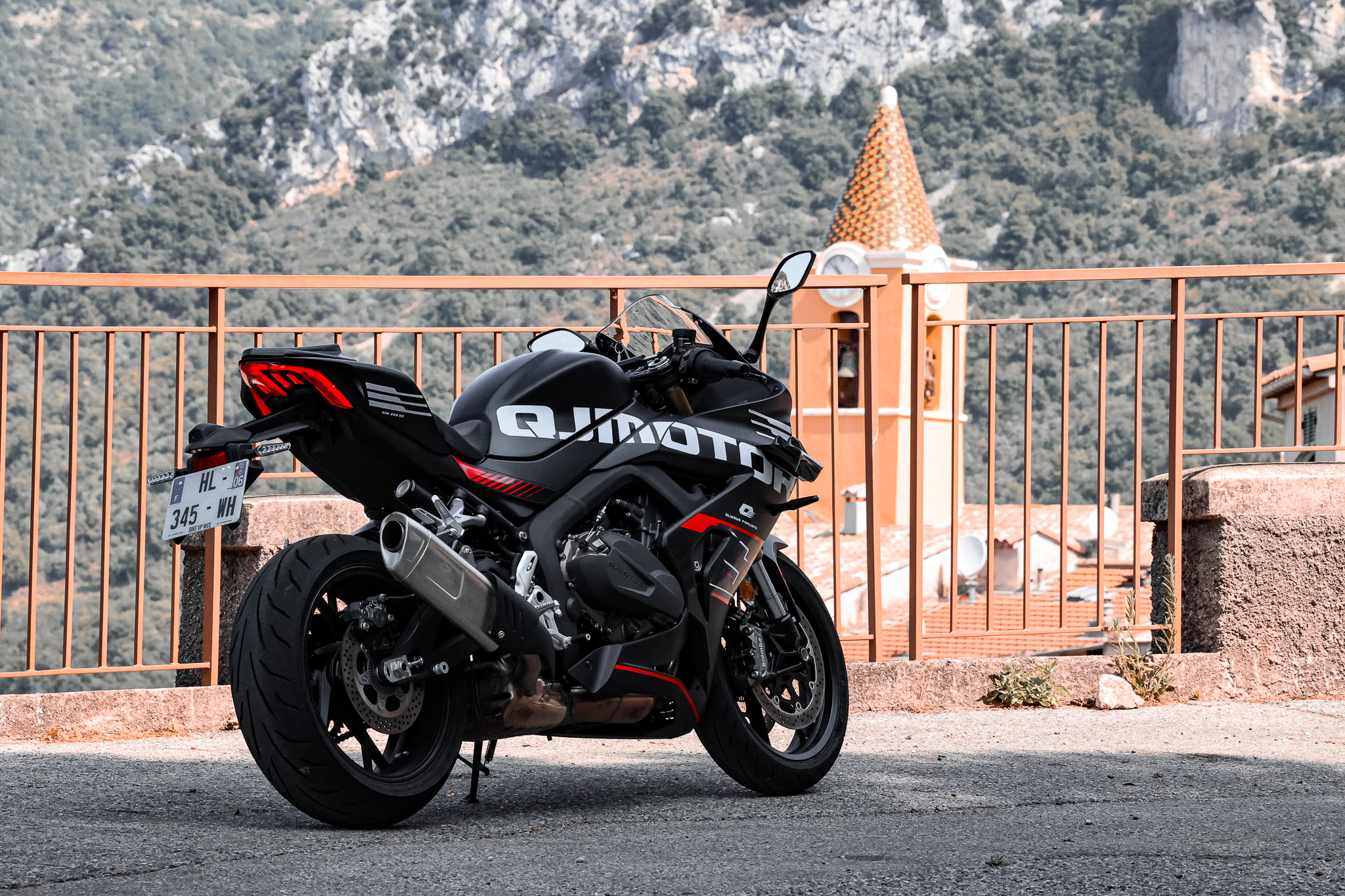 Sportive QJMotor SRK 800 RS