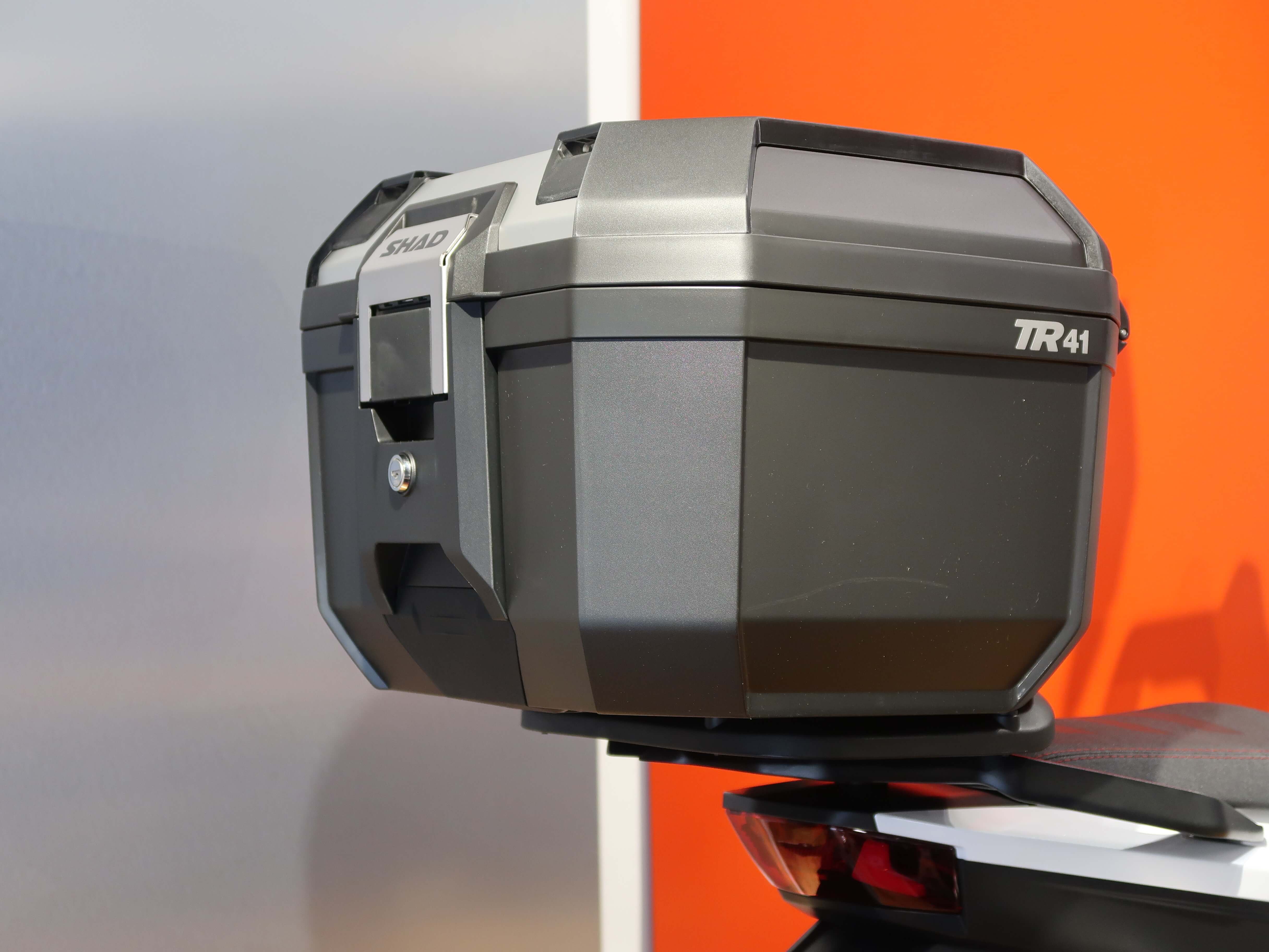 Top-case SHAD TR41 offert sur la QJMOTOR SRT 125 DX